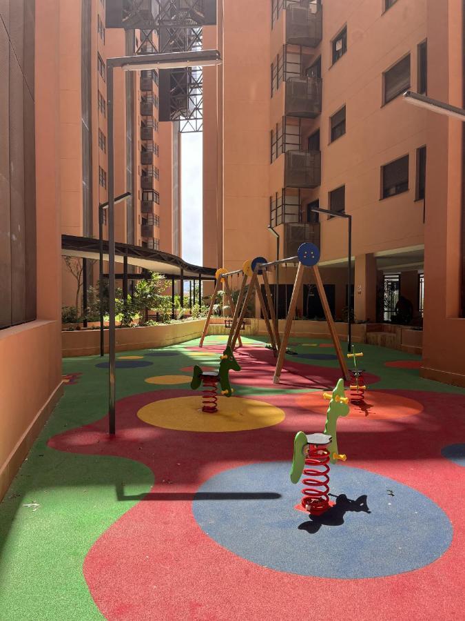 -Malagasunapts-Skygarden Teatinos Pool Playground Exteriér fotografie